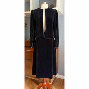 Vintage 80’s 70’s Louis Feraud Black Velvet Jacket & Midi Skirt Suit 38 US 8’